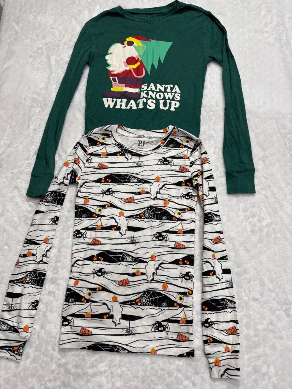 Kids pajama top Old Navy Santa’s & Place Halloween trick or treat kids size 12